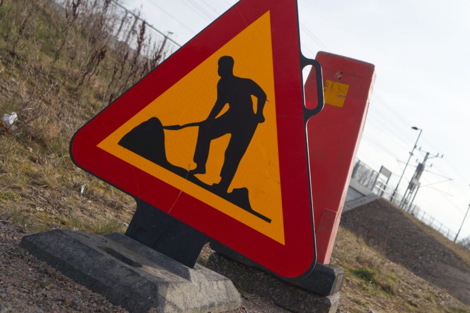 Vägarbete byggarbete avstängt